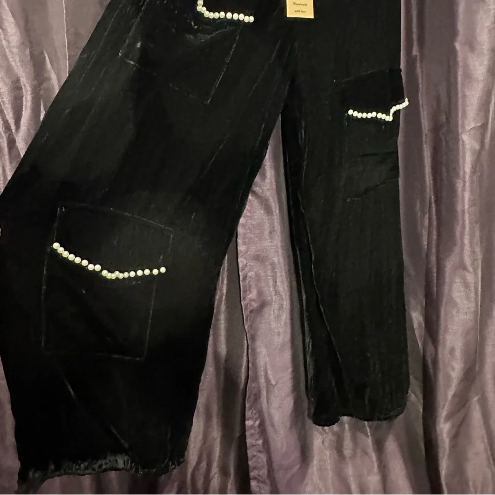 New A Rare Bird black velvet pants with pearls O/S - Picture 7 of 7